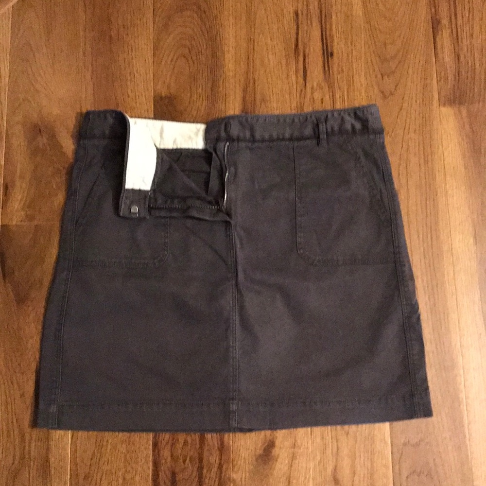 Gray LOFT skirt size 10.